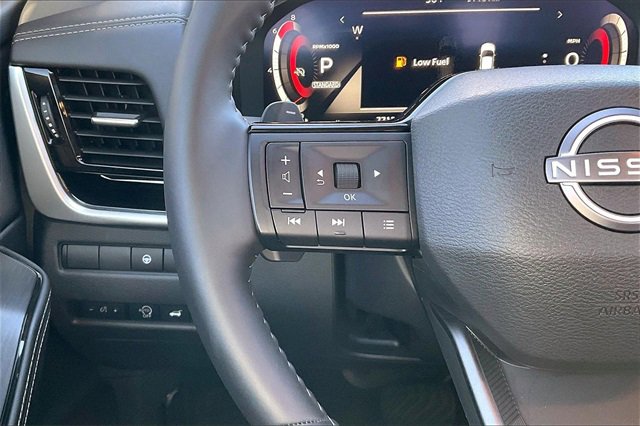 Certified 2025 Nissan Rogue SL w/ SL Premium Package image 16