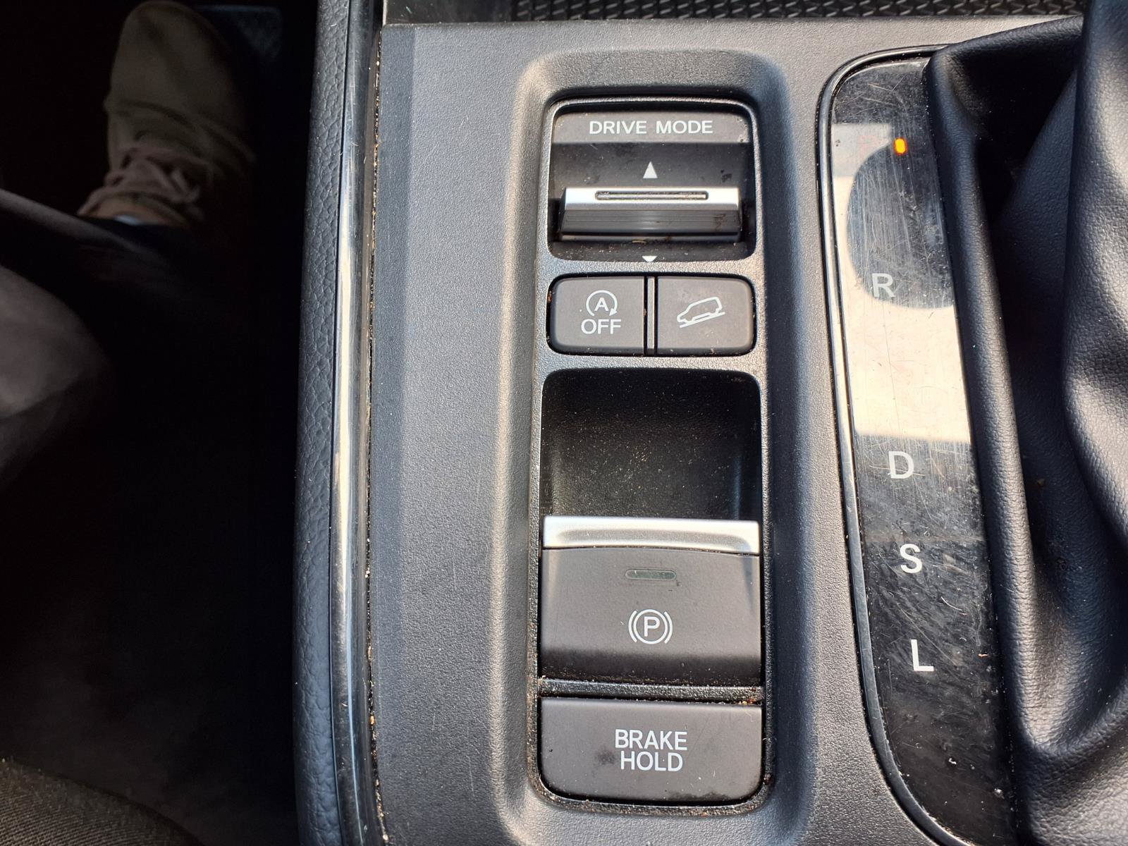 Used 2025 Honda CR-V LX image 9