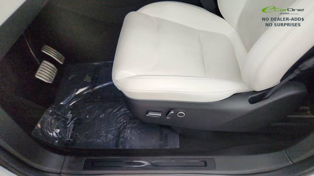 Used 2022 Tesla Model X AWD/4WD image 36