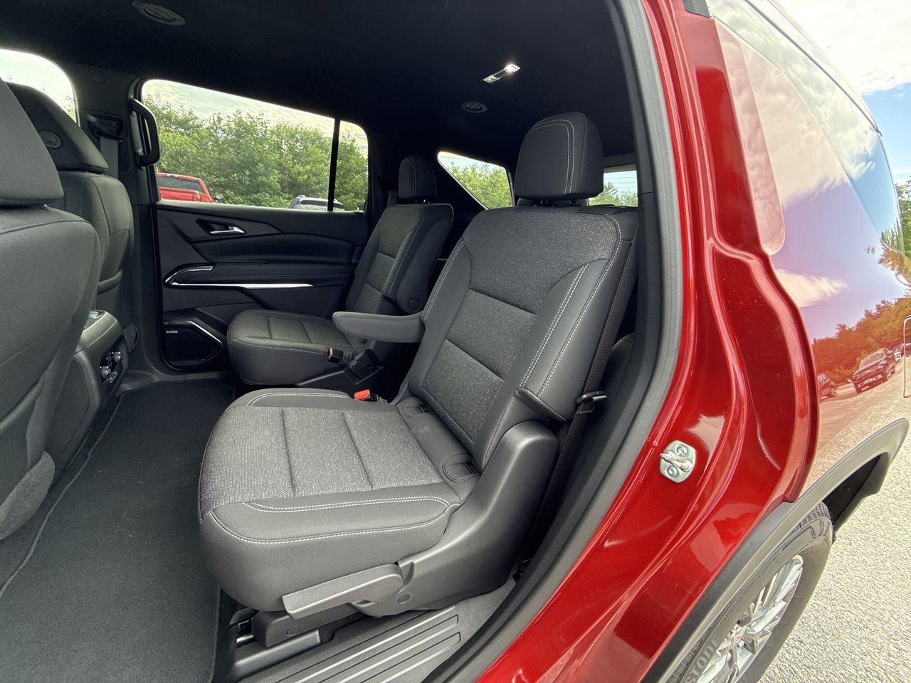 New 2025 Chevrolet Traverse LT w/ Enhanced Driving Package AWD/4WD image 60