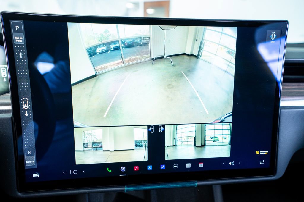 Used 2024 Tesla Model X image 43