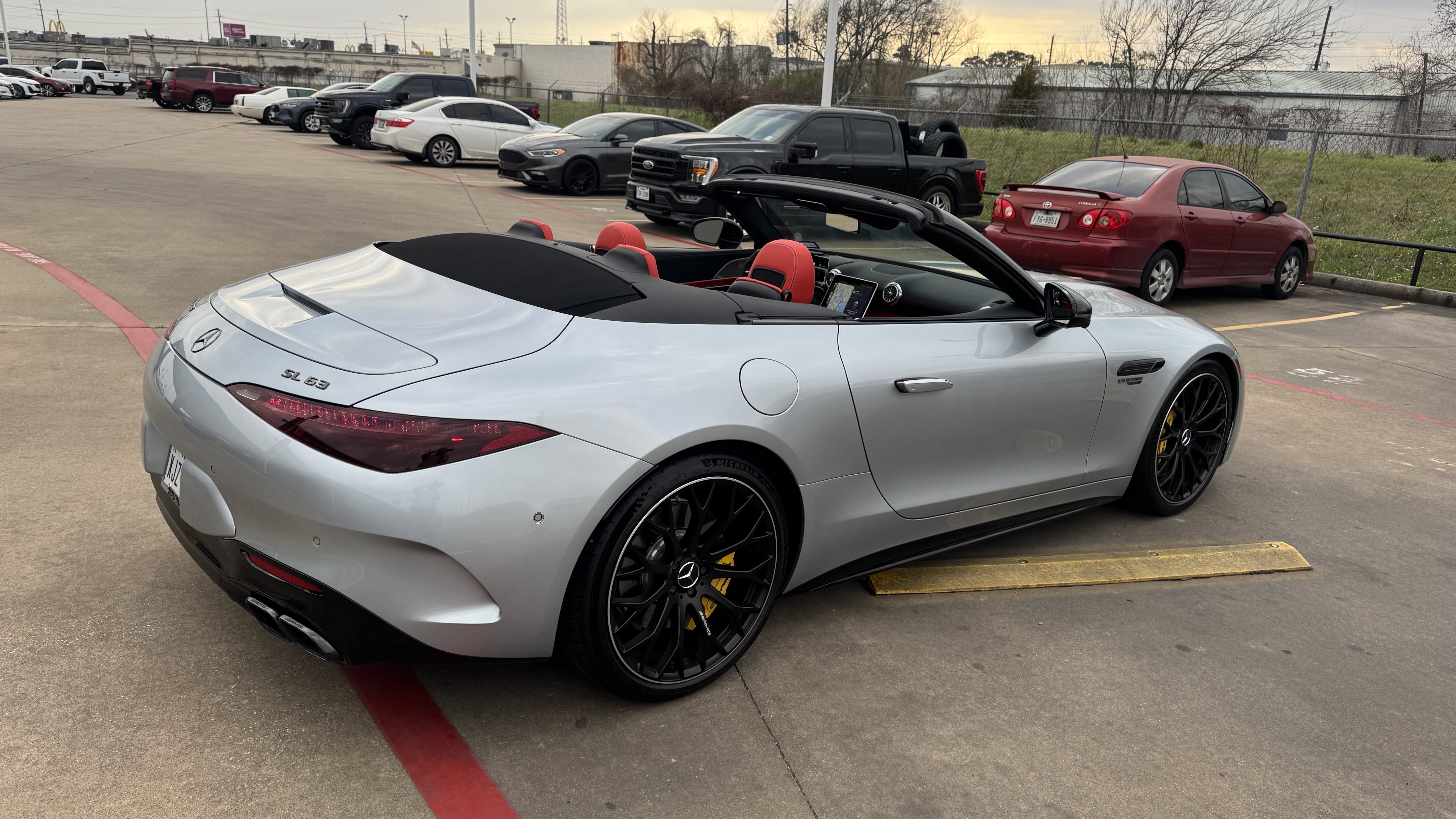 Used 2022 Mercedes-Benz SL 63 AMG 4MATIC image 2