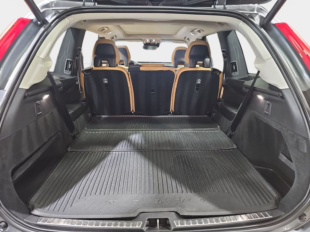 Used 2016 Volvo XC90 T6 Momentum AWD/4WD image 14