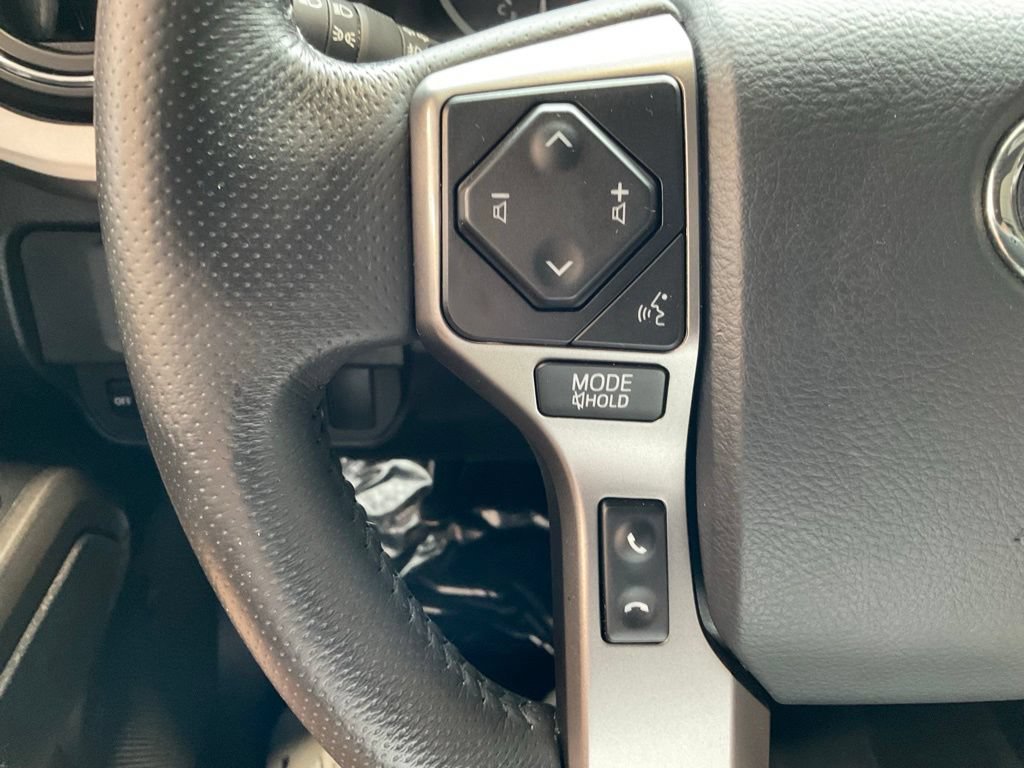 Used 2019 Toyota Tacoma Limited AWD/4WD image 12