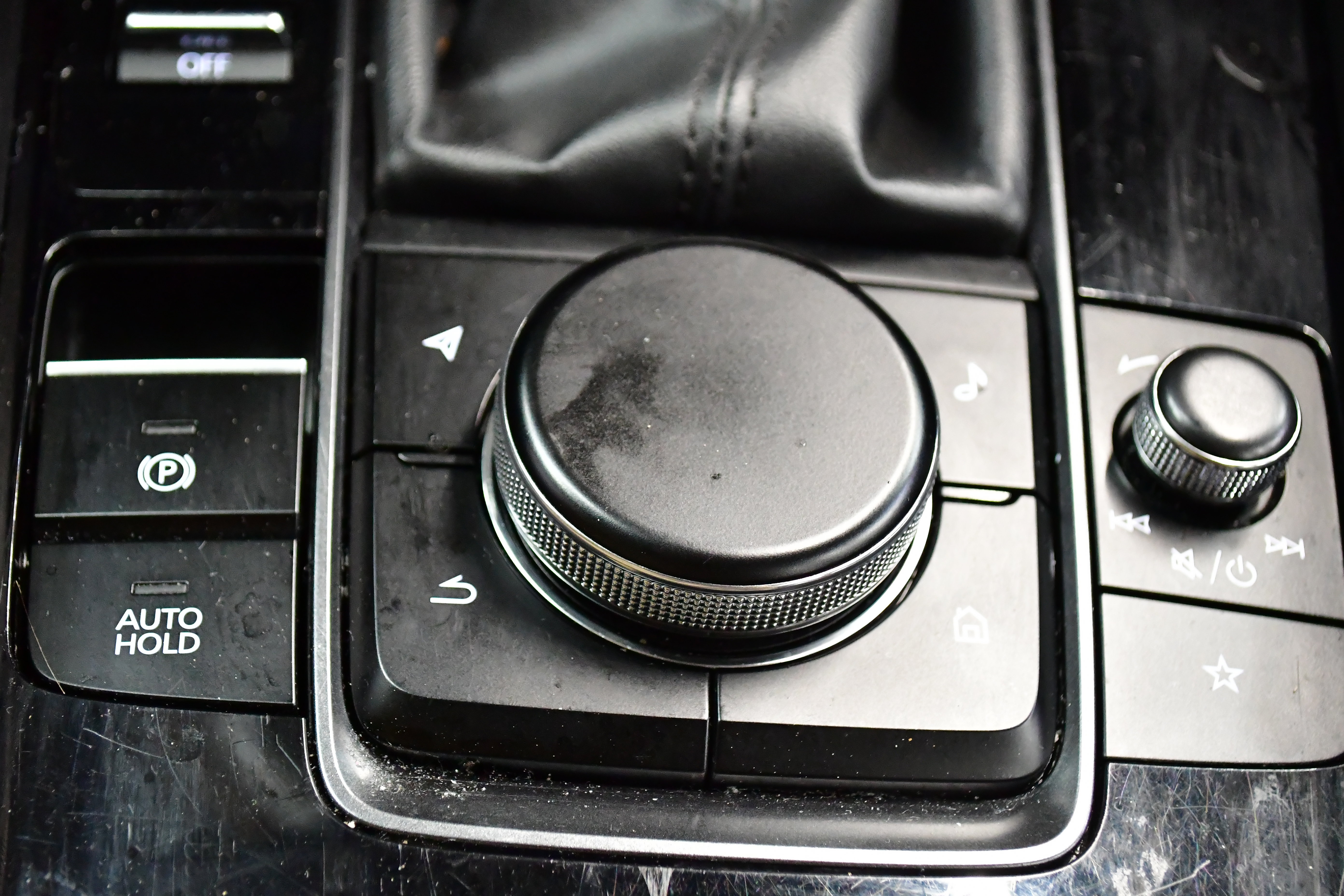 Used 2024 MAZDA MAZDA3 s image 53