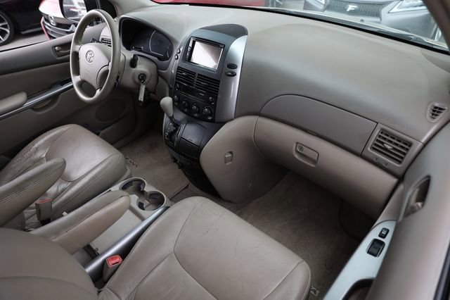 Used 2009 Toyota Sienna LE image 21