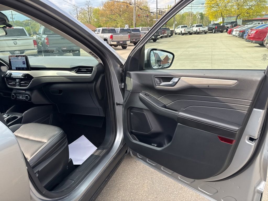 Used 2022 Ford Escape SEL FWD image 37