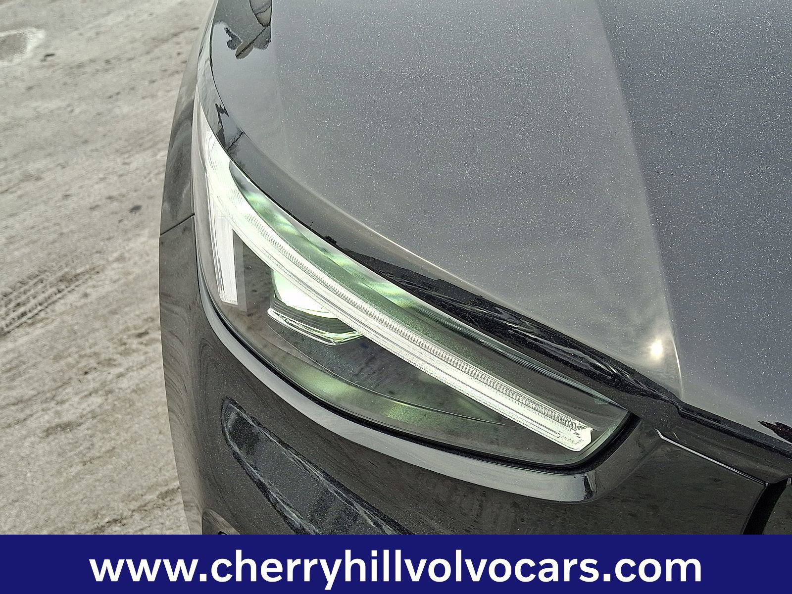 Certified 2025 Volvo XC40 B5 Ultra w/ Climate Package image 10