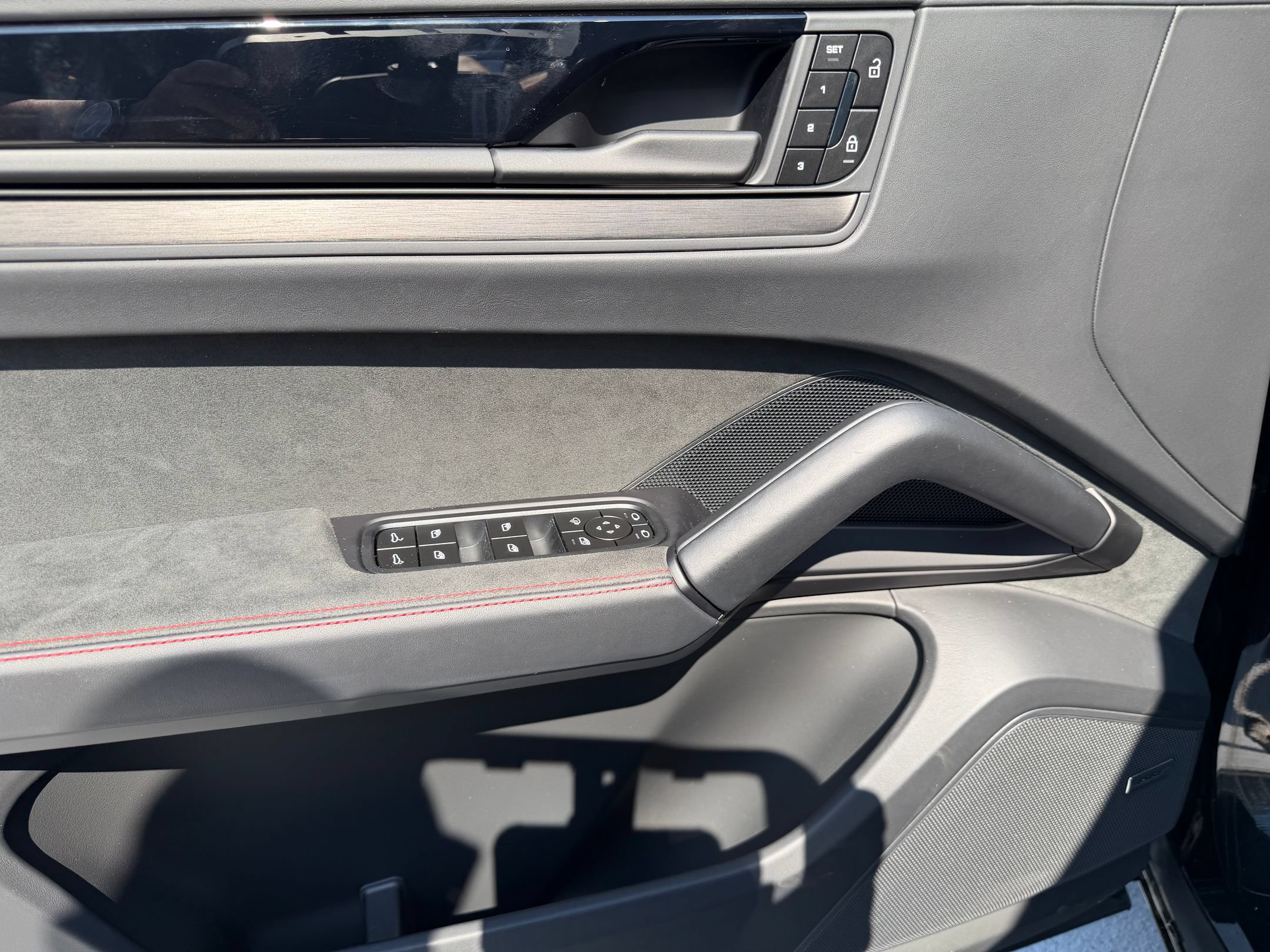New 2026 Porsche Cayenne GTS AWD/4WD image 30