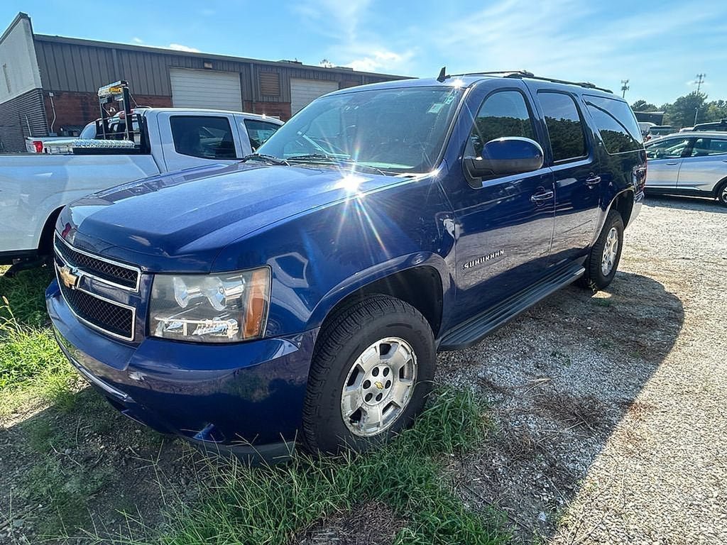 Used 2012 Chevrolet Suburban LT AWD/4WD image 2