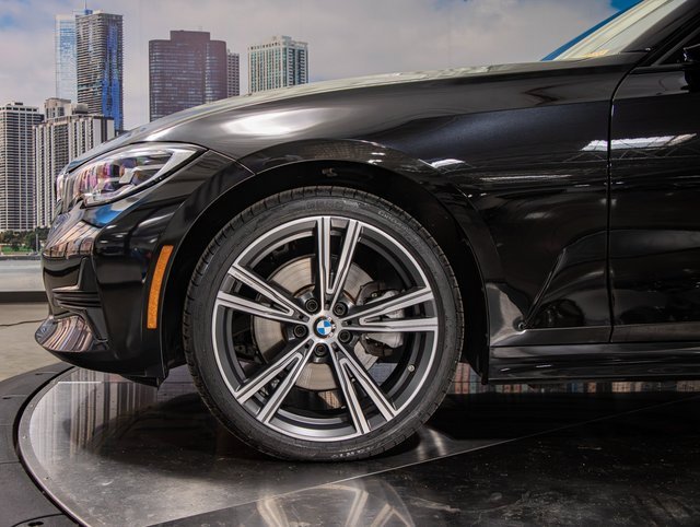 Certified 2022 BMW 330i xDrive Sedan w/ Driving Assistance Package image 7