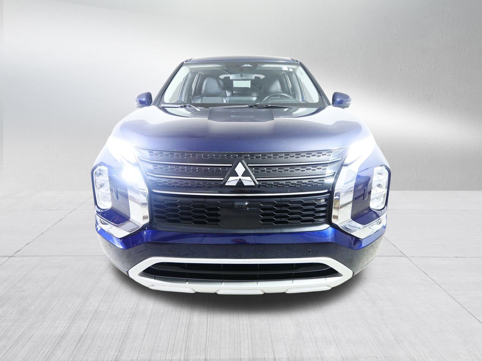 Used 2024 Mitsubishi Outlander SE video 2