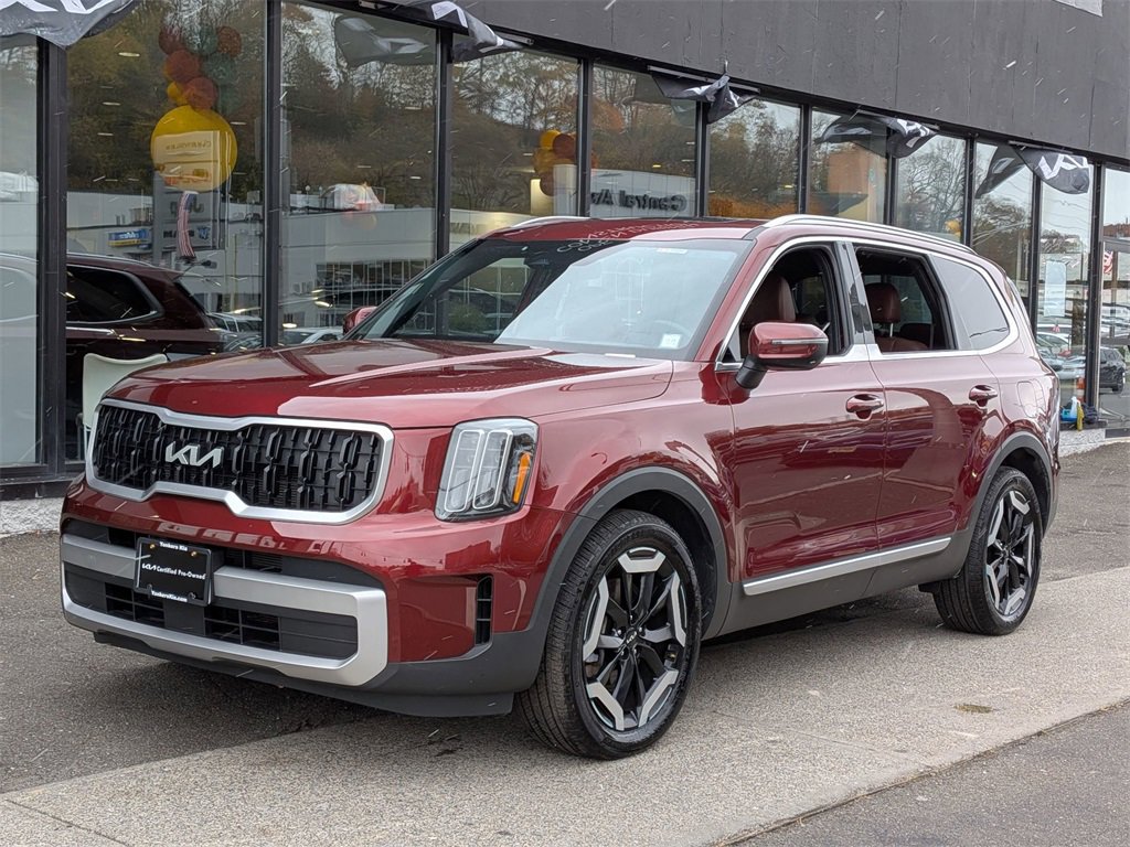 Used 2023 Kia Telluride EX image 2