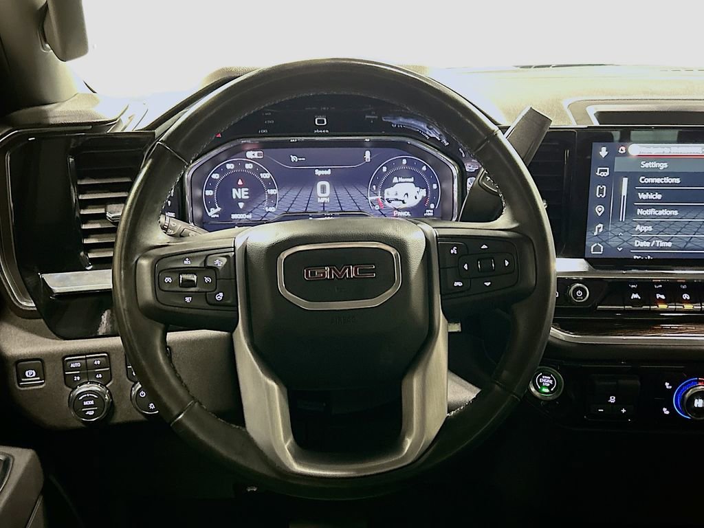 Used 2025 GMC Sierra 1500 SLE image 11