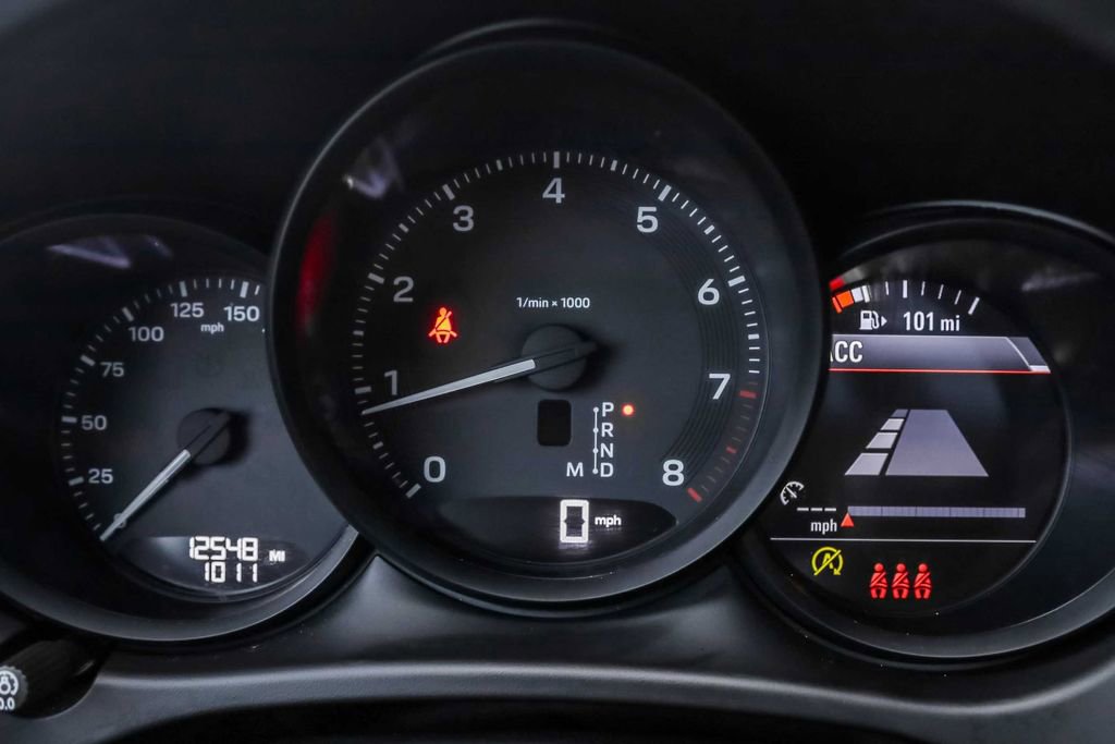 Used 2024 Porsche Macan image 27