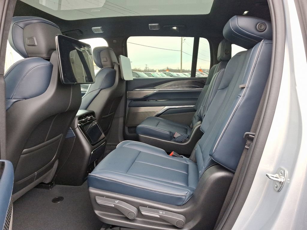 New 2025 Cadillac Escalade IQ Luxury 2 image 5