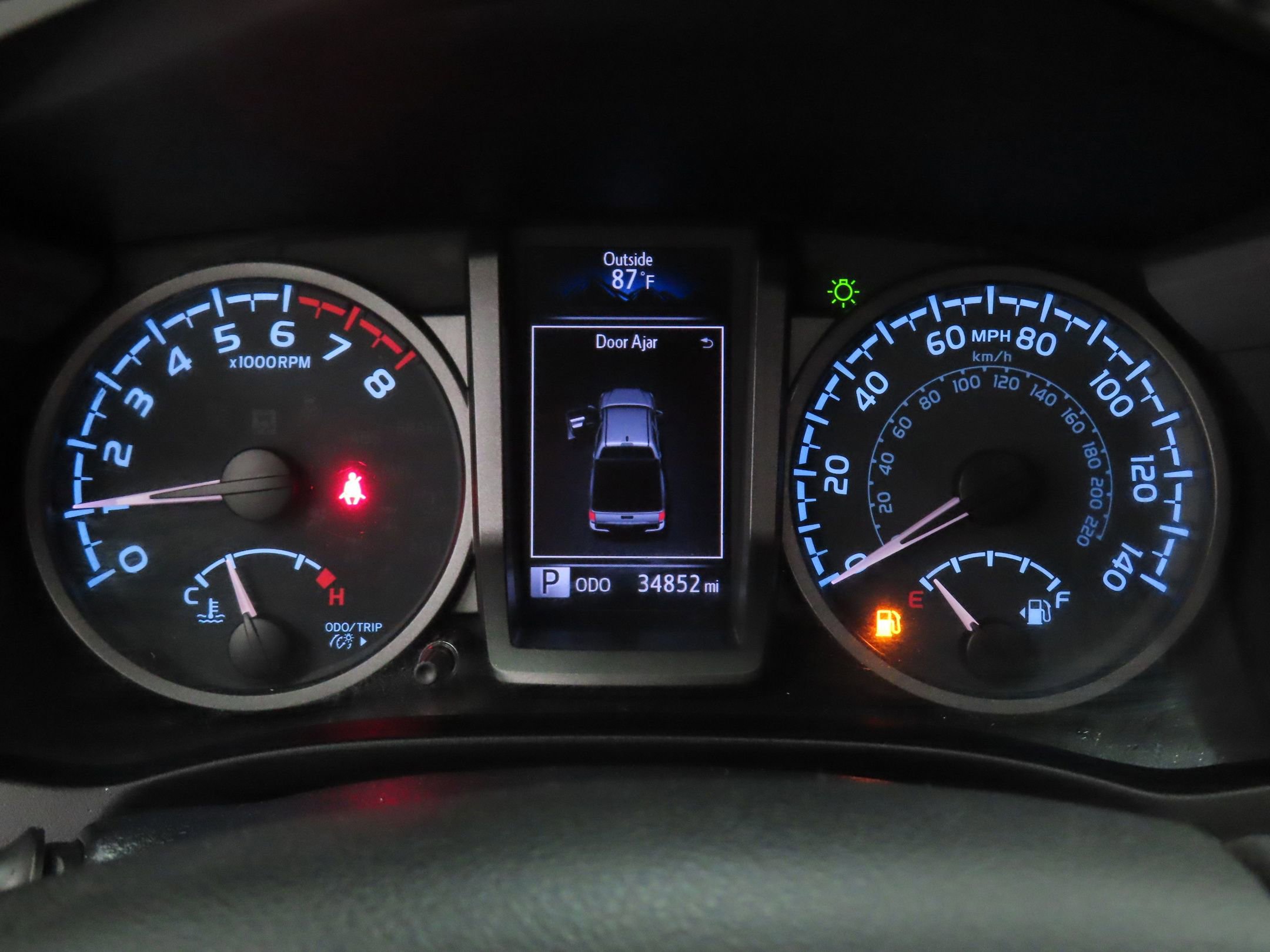 Used 2021 Toyota Tacoma TRD Sport image 11
