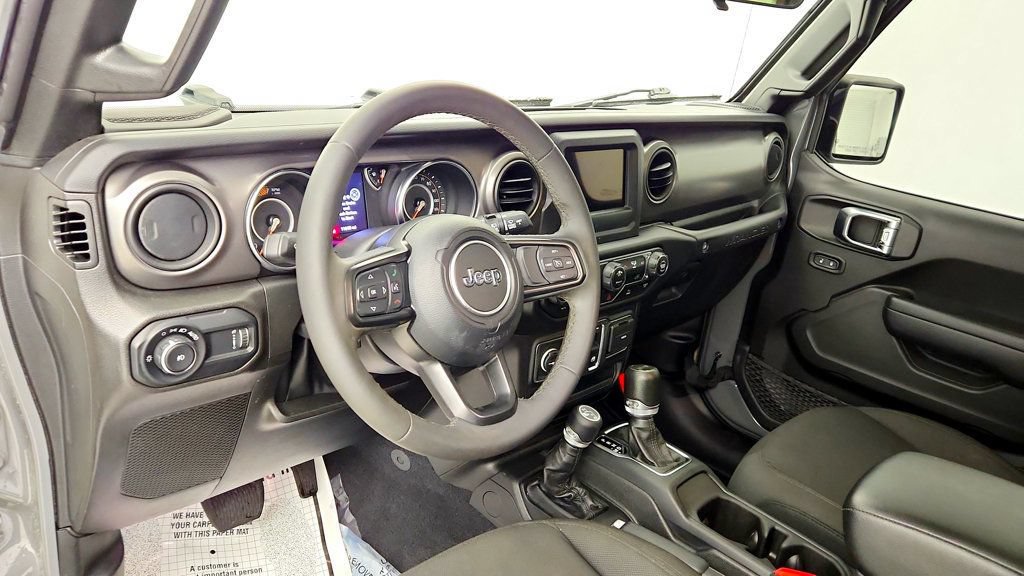 Used 2023 Jeep Wrangler Sport AWD/4WD image 12
