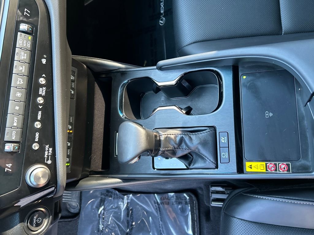 Used 2023 Lexus ES 300h w/ Premium Package image 15