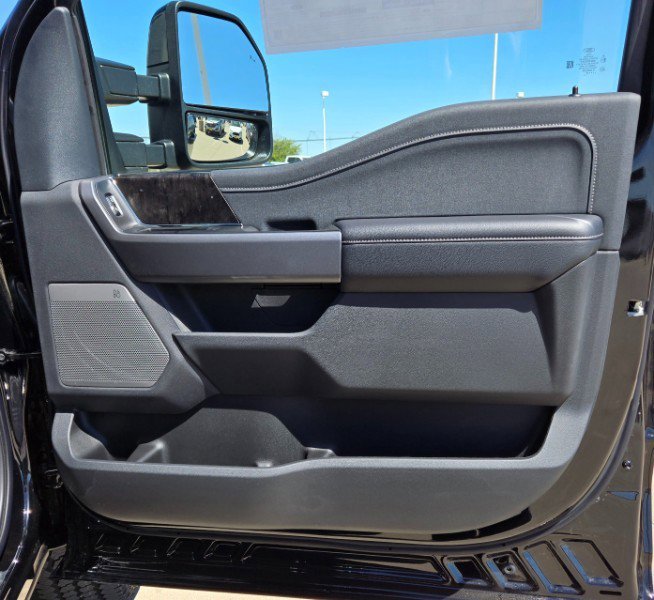 New 2025 Ford F350 Lariat image 14