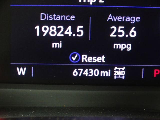 Used 2023 Cadillac XT4 Premium Luxury w/ Cold Weather Package image 38