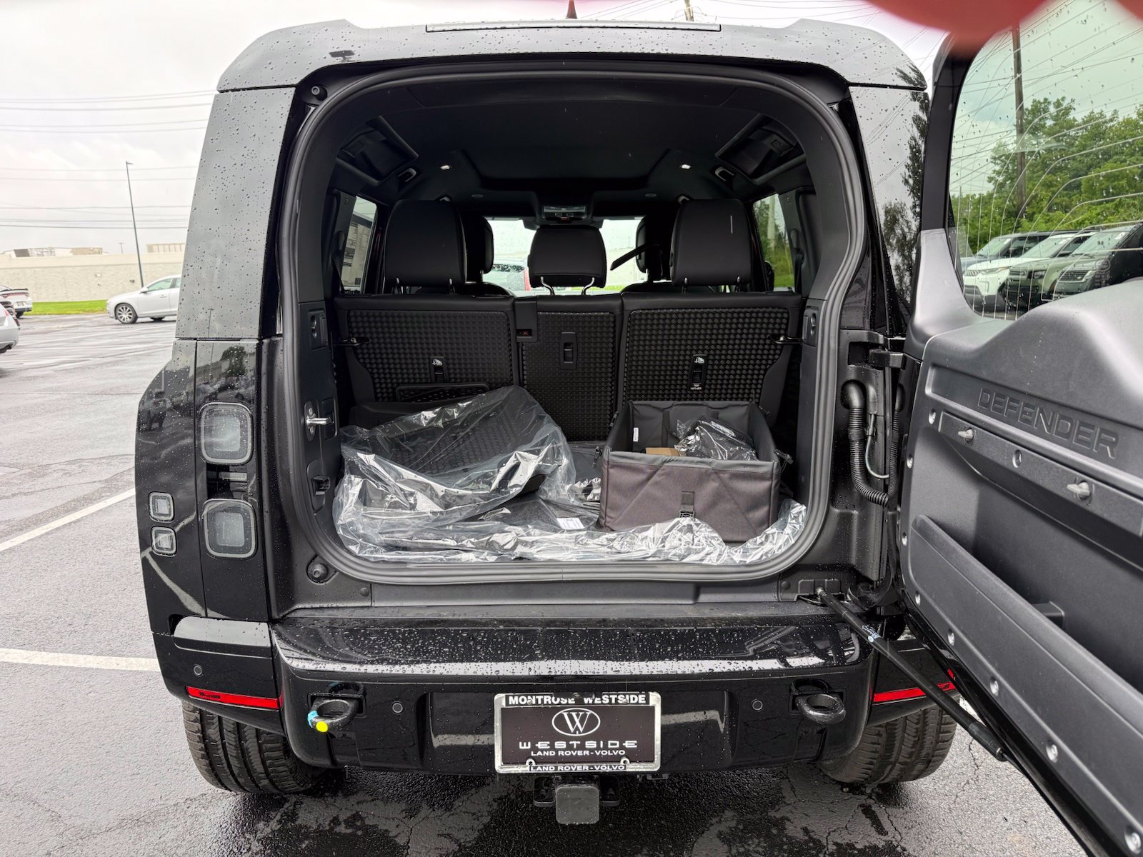 New 2026 Land Rover Defender 110 X-Dynamic SE AWD/4WD image 46