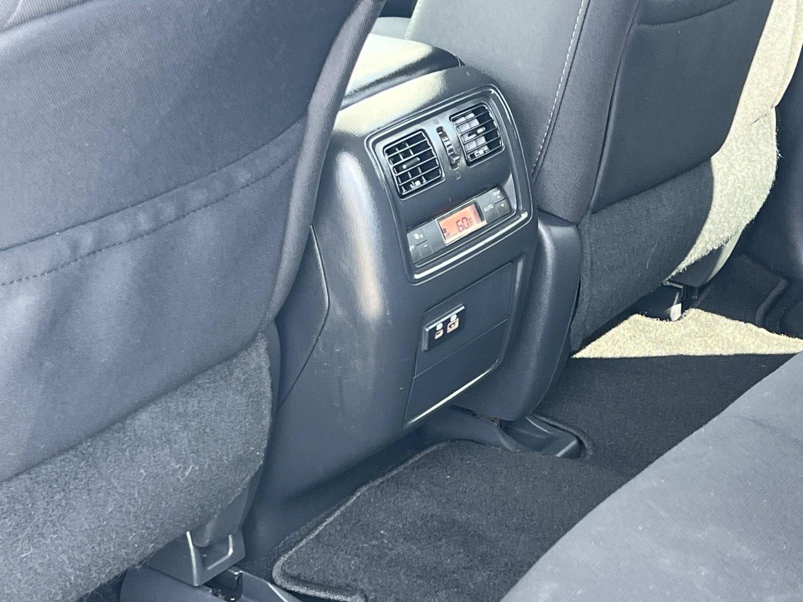 Used 2019 Nissan Pathfinder S image 24