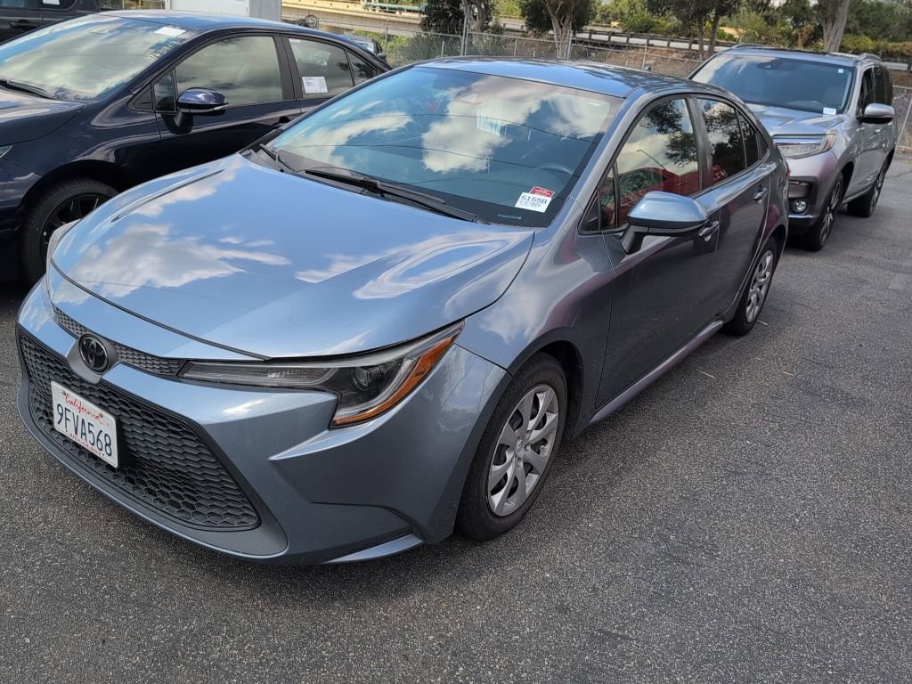 Used 2020 Toyota Corolla LE image 3