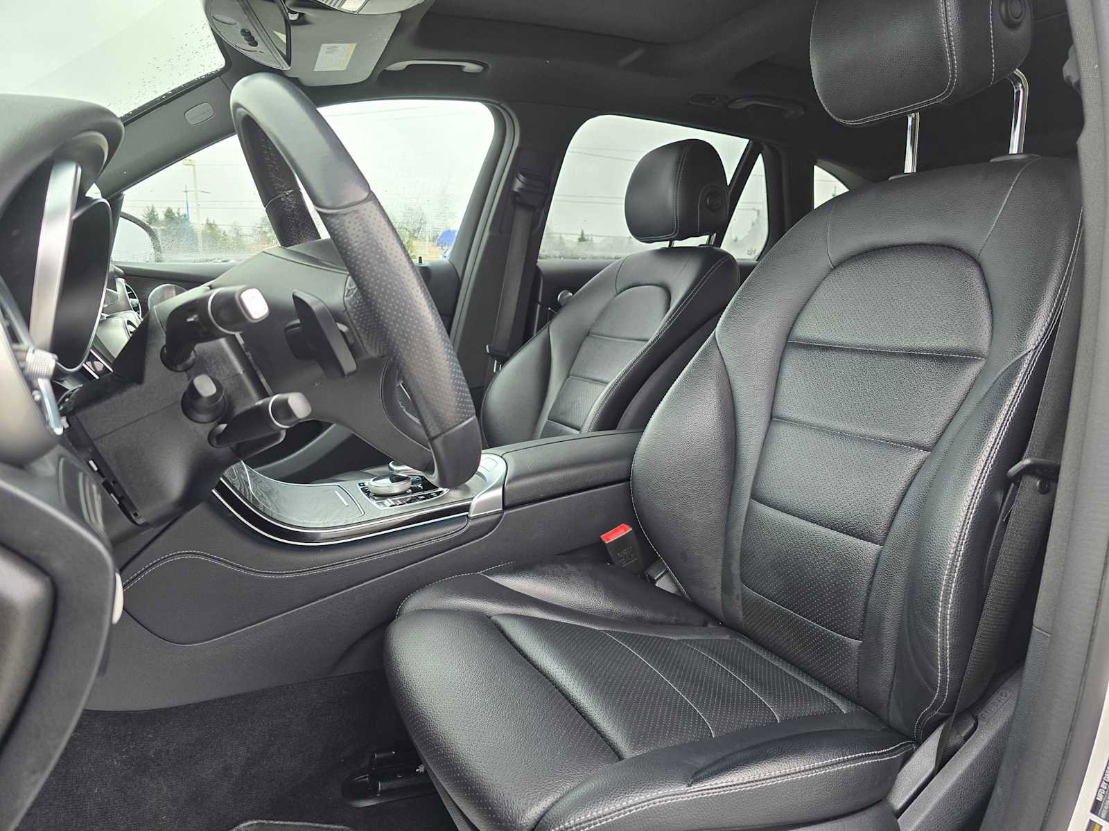 Used 2017 Mercedes-Benz GLC 300 4MATIC image 21