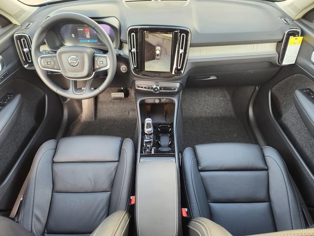 New 2026 Volvo XC40 B5 Plus w/ Protection Package Premier AWD/4WD image 11
