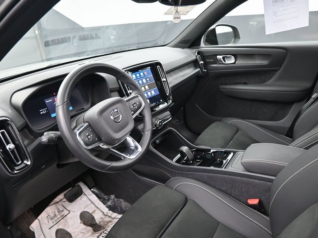 Used 2023 Volvo XC40 Recharge Ultimate w/ Protection Package Premier AWD/4WD image 32