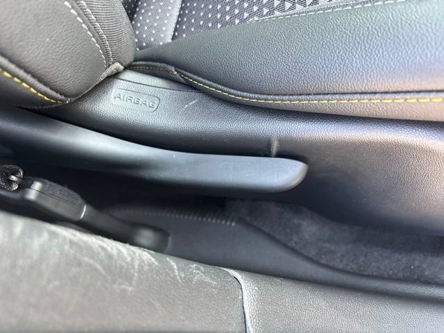 Used 2025 Chevrolet Trax LT FWD image 12