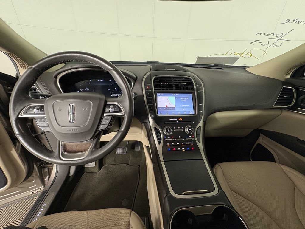 Used 2019 Lincoln Nautilus Reserve w/ Class II Trailer Tow Package FWD image 8