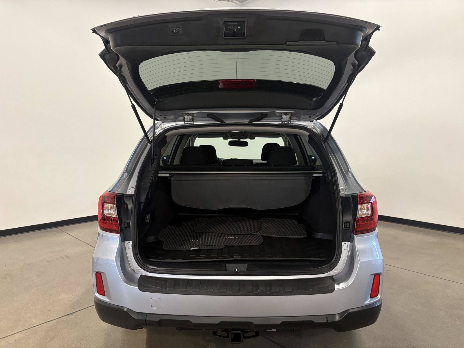 Used 2015 Subaru Outback 2.5i Premium AWD/4WD image 34
