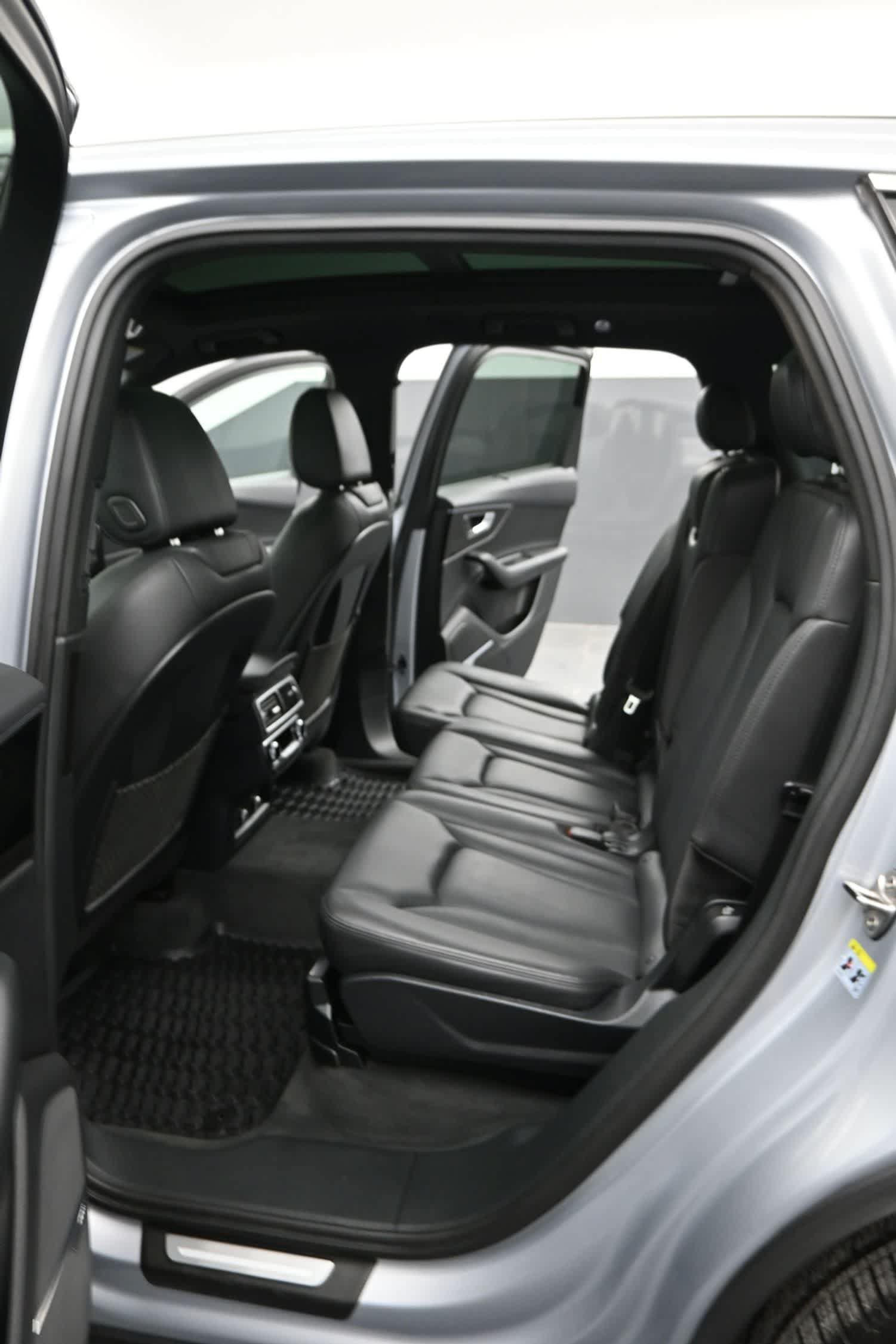 Used 2019 Audi Q7 3.0T Premium Plus w/ Premium Plus Package AWD/4WD image 18