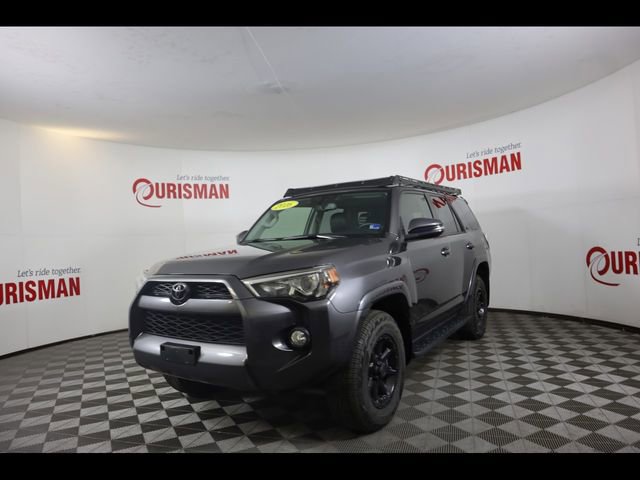 Used 2016 Toyota 4Runner SR5 Premium image 2