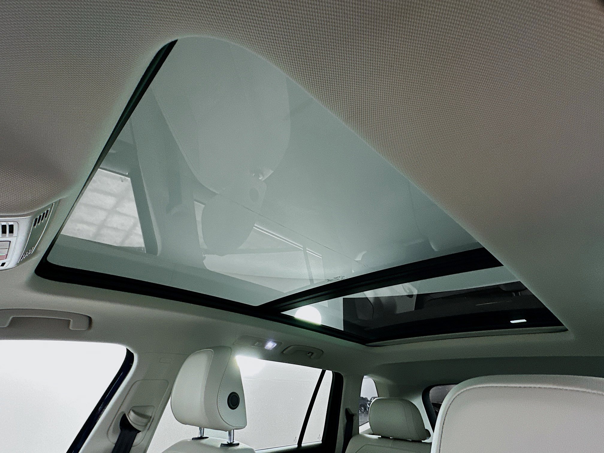 Used 2023 Volkswagen Tiguan SE image 25