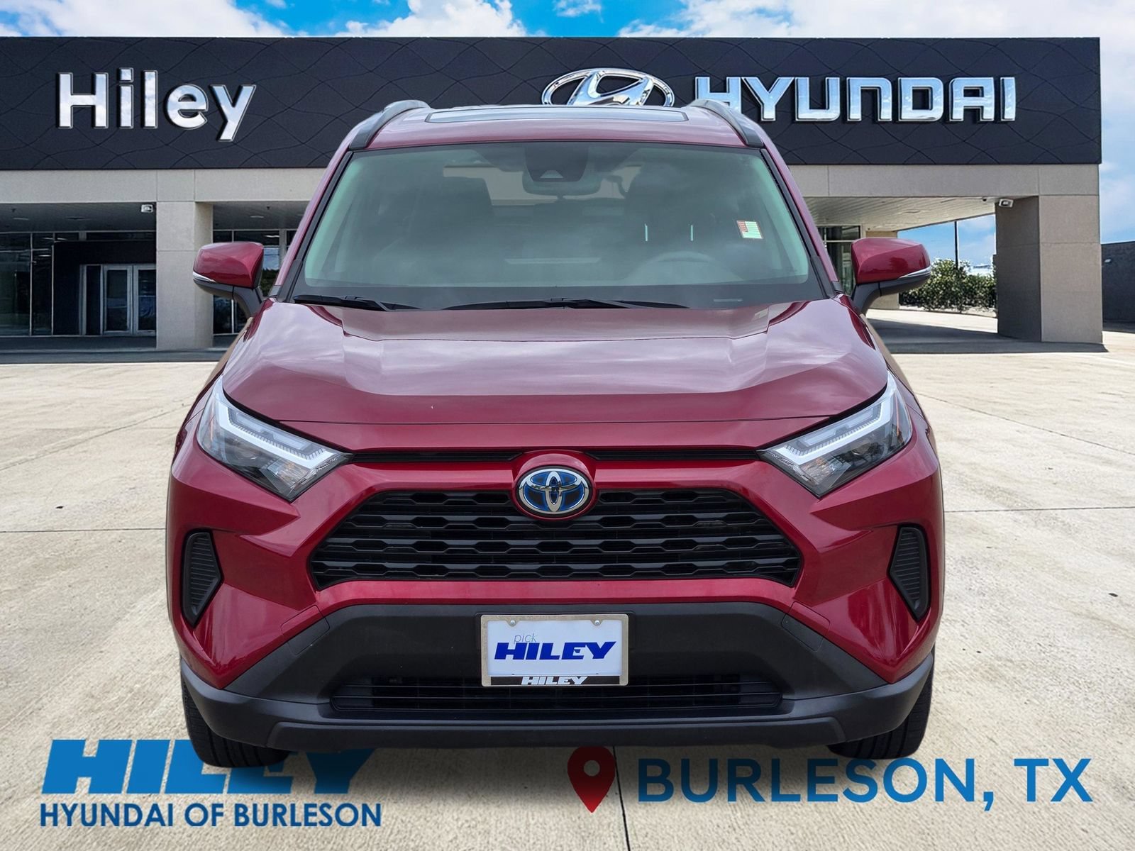 Used 2022 Toyota RAV4 XLE w/ Convenience Package AWD/4WD image 6