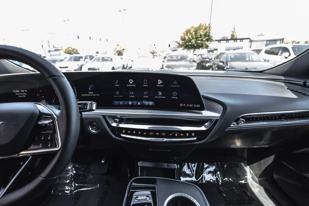 Used 2024 Cadillac Lyriq Sport RWD image 27