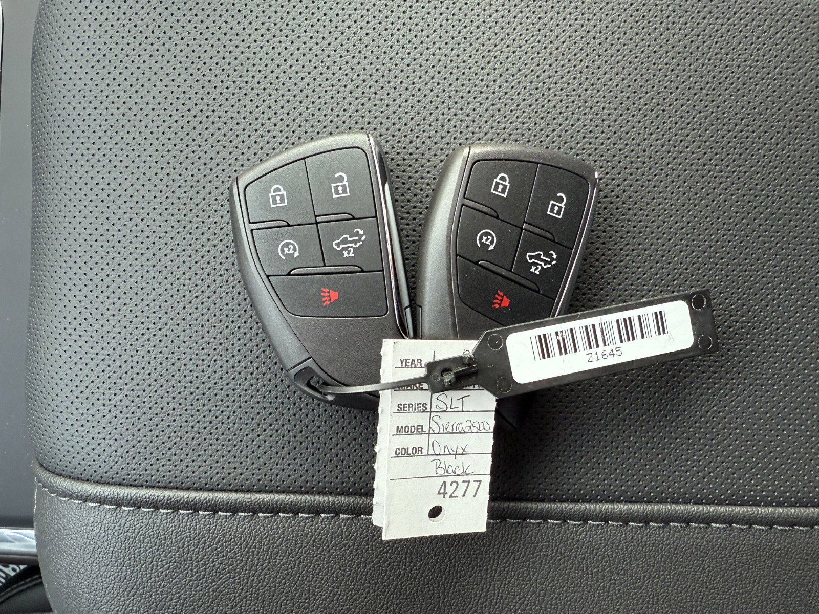 New 2026 GMC Sierra 2500 SLT w/ SLT Convenience Package image 39