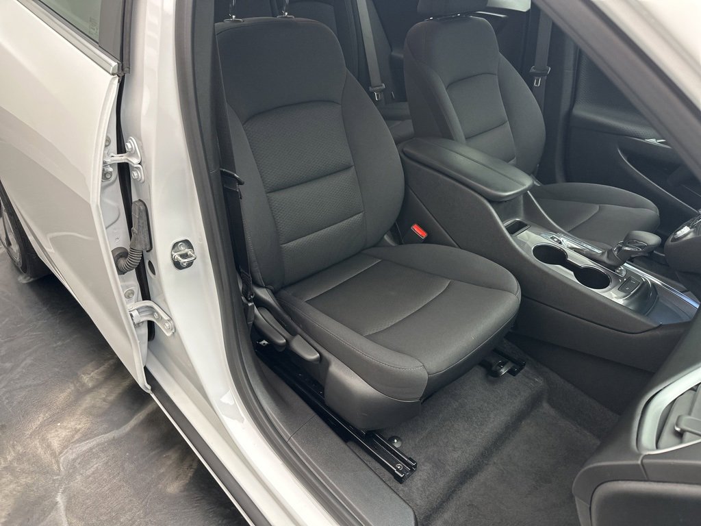 Used 2024 Chevrolet Malibu LT image 9