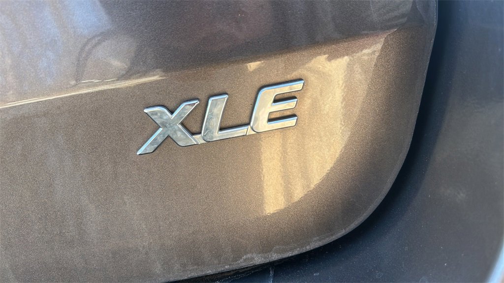 Used 2012 Toyota Sienna XLE w/ Entertainment Pkg image 28