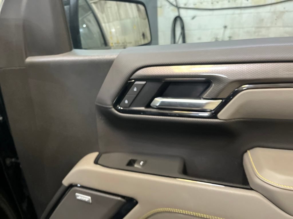 Used 2025 Chevrolet Silverado 1500 ZR2 w/ Technology Package AWD/4WD image 29