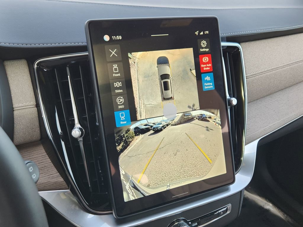 New 2026 Volvo XC90 T8 Plus w/ Protection Package Premier image 8