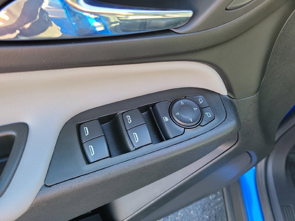 Used 2024 Chevrolet Equinox LS w/ Driver Confidence II Package FWD image 22