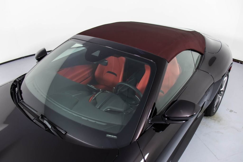 Certified 2025 Ferrari Roma Spider RWD image 34