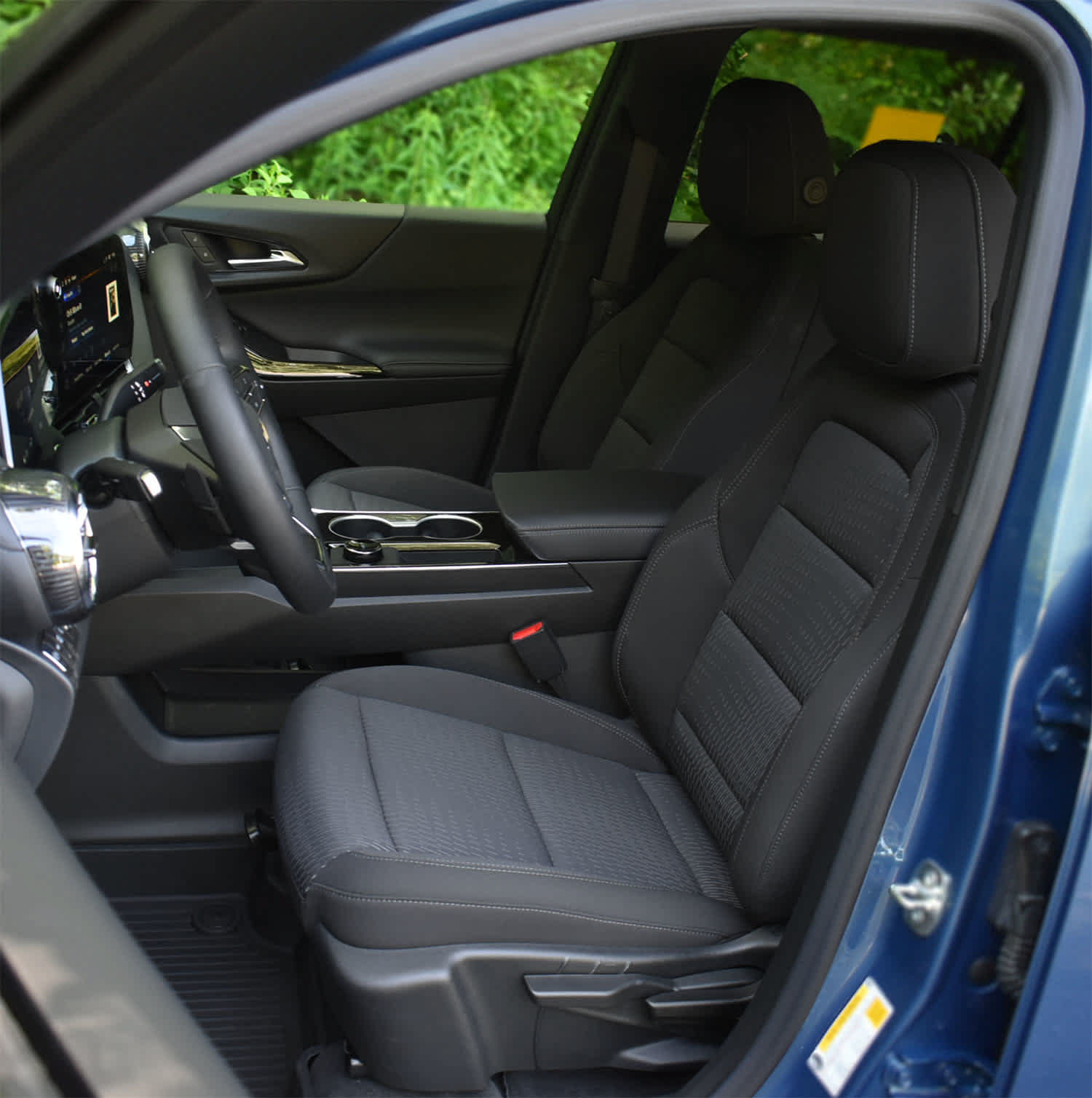 New 2026 Chevrolet Equinox LT w/ Safety and Technology Package AWD/4WD image 9