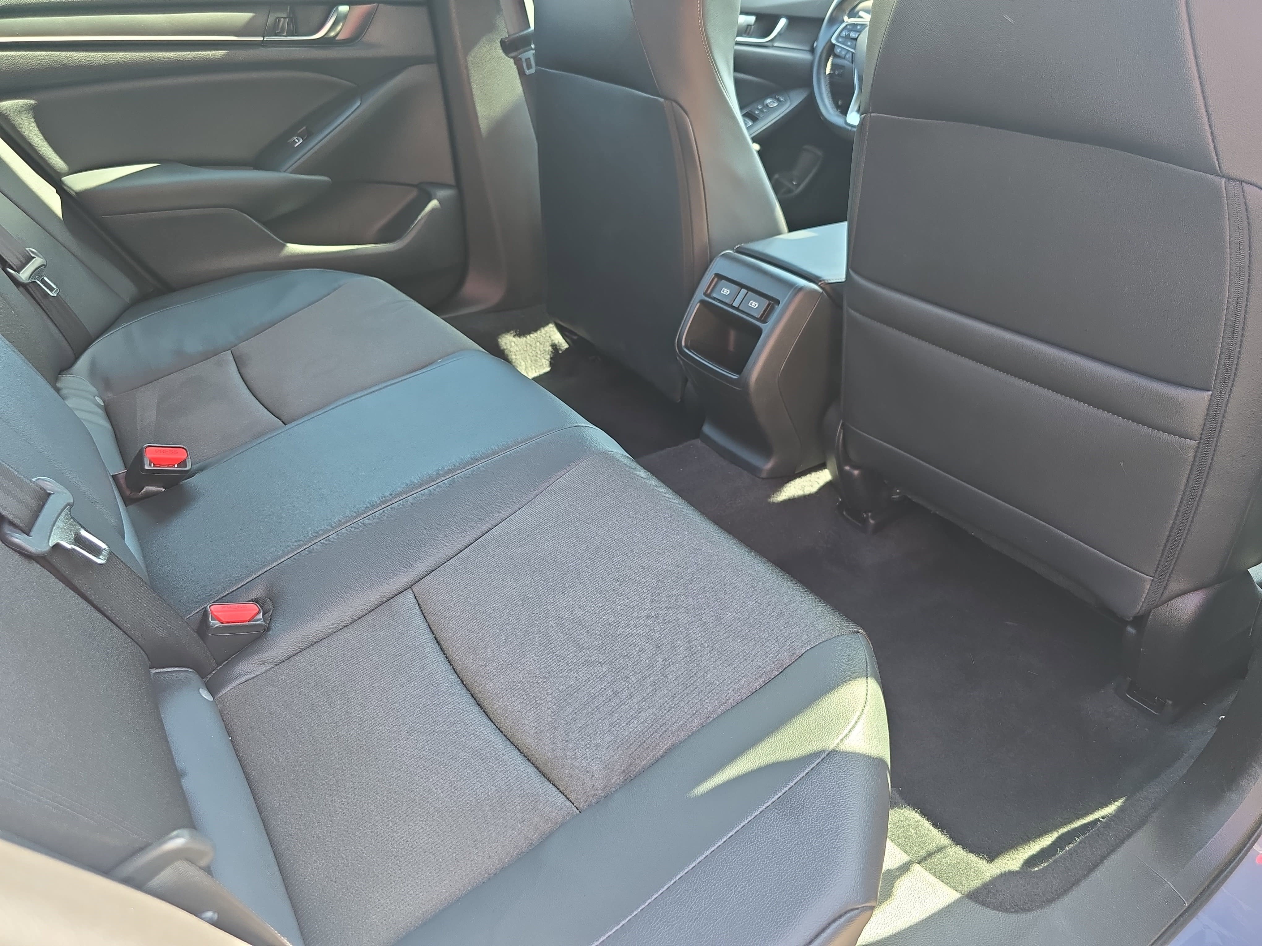 Used 2022 Honda Accord Sport image 11