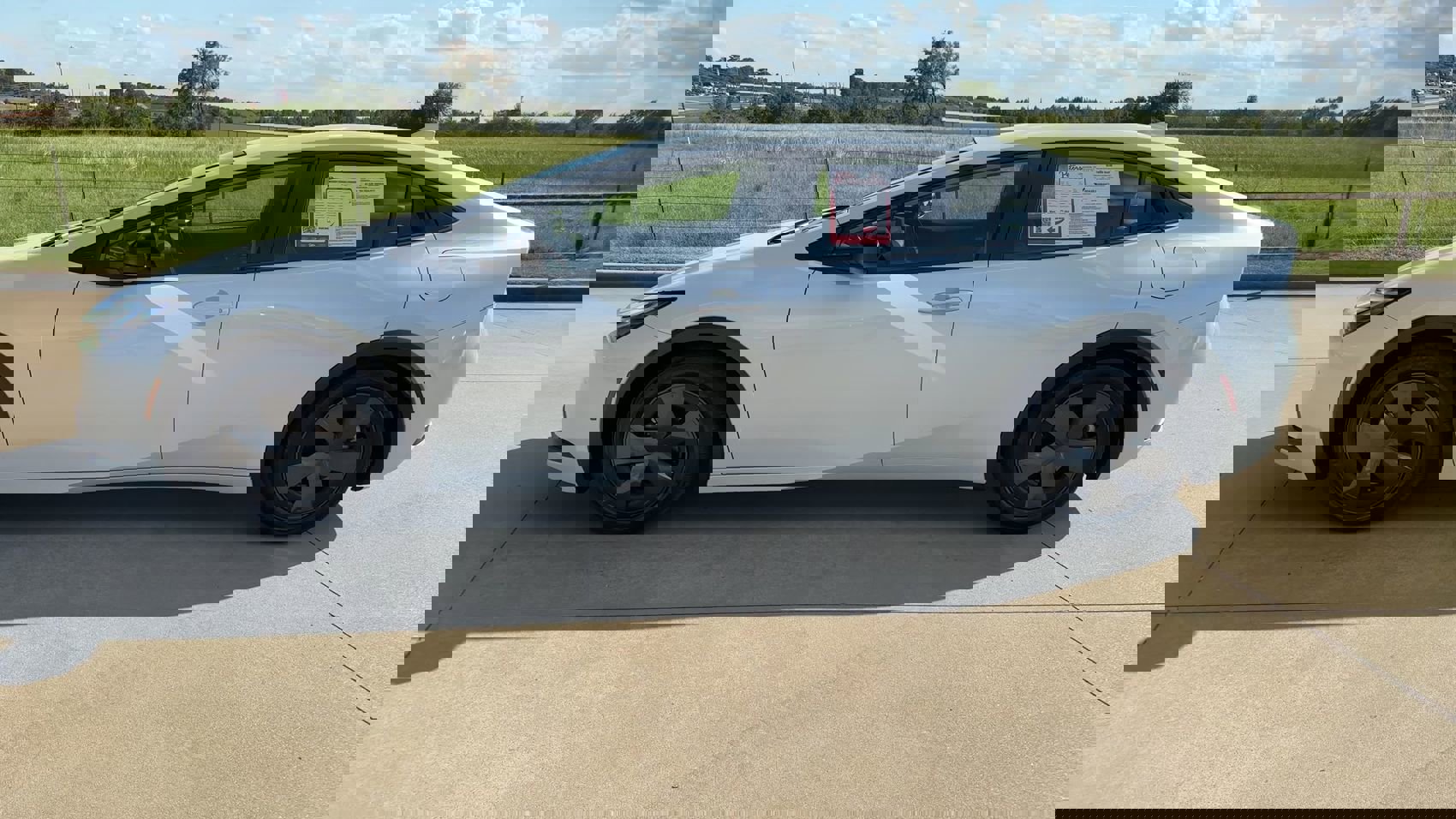 Used 2025 Toyota Prius Limited image 6