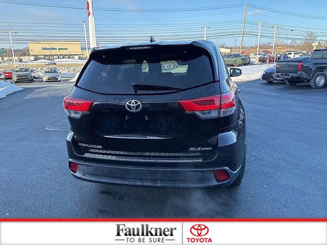 Certified 2018 Toyota Highlander XLE w/ Protection Package #3 image 9